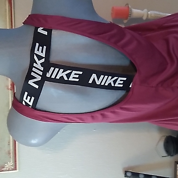 Nike Tops - Nike top